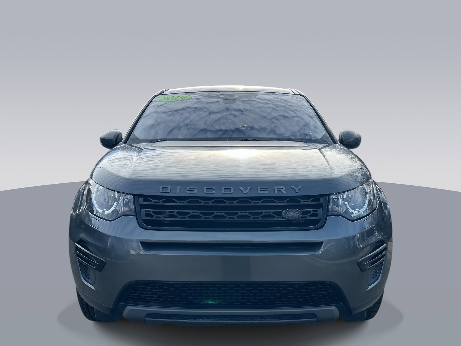 Used 2019 Land Rover Discovery Sport SE image 8