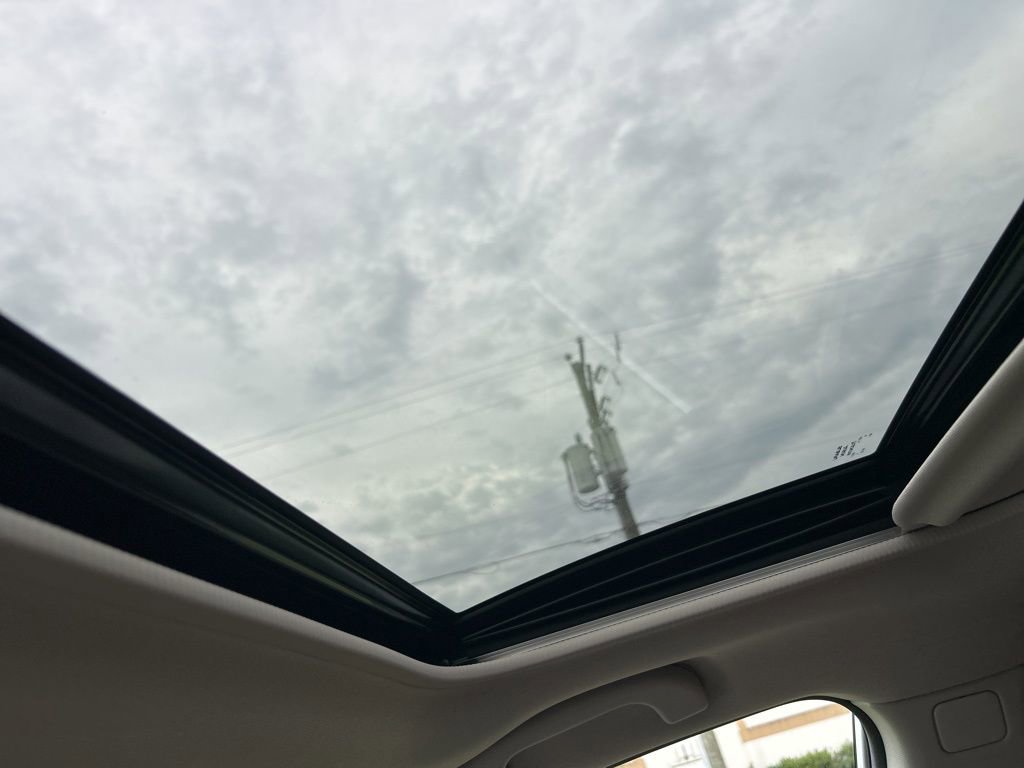 Used 2017 Subaru Outback 2.5i Touring w/ Popular Package #5A image 21