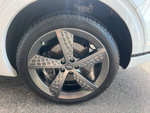 Used 2022 Genesis GV70 3.5T Sport w/ Sport Prestige Package AWD/4WD image 9
