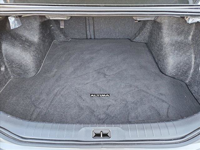 Used 2023 Nissan Altima 2.5 SV w/ SV Premium Package FWD image 6