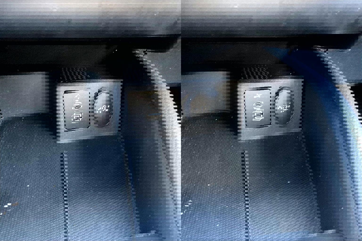 Used 2025 Ford Escape Active image 30