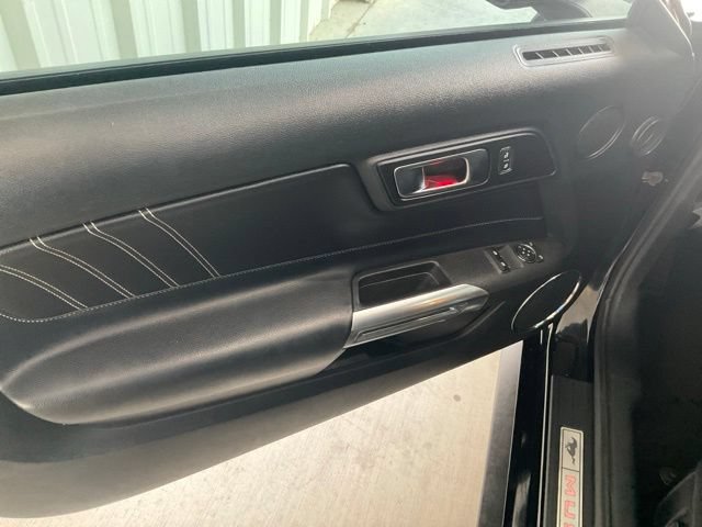 Used 2020 Ford Mustang Premium RWD image 5