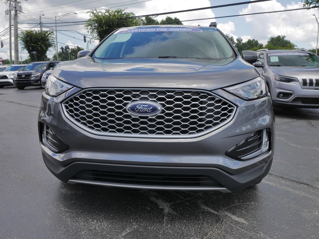 Used 2023 Ford Edge SEL w/ Convenience Package AWD/4WD image 2