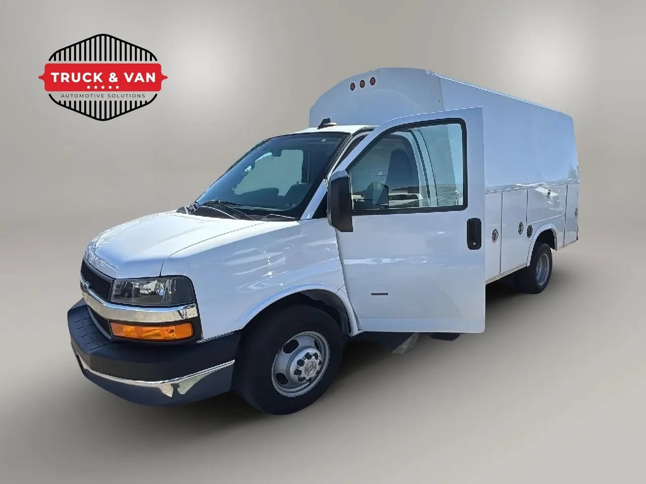 Used 2020 Chevrolet Express 3500 w/ Power Convenience Package RWD image 16