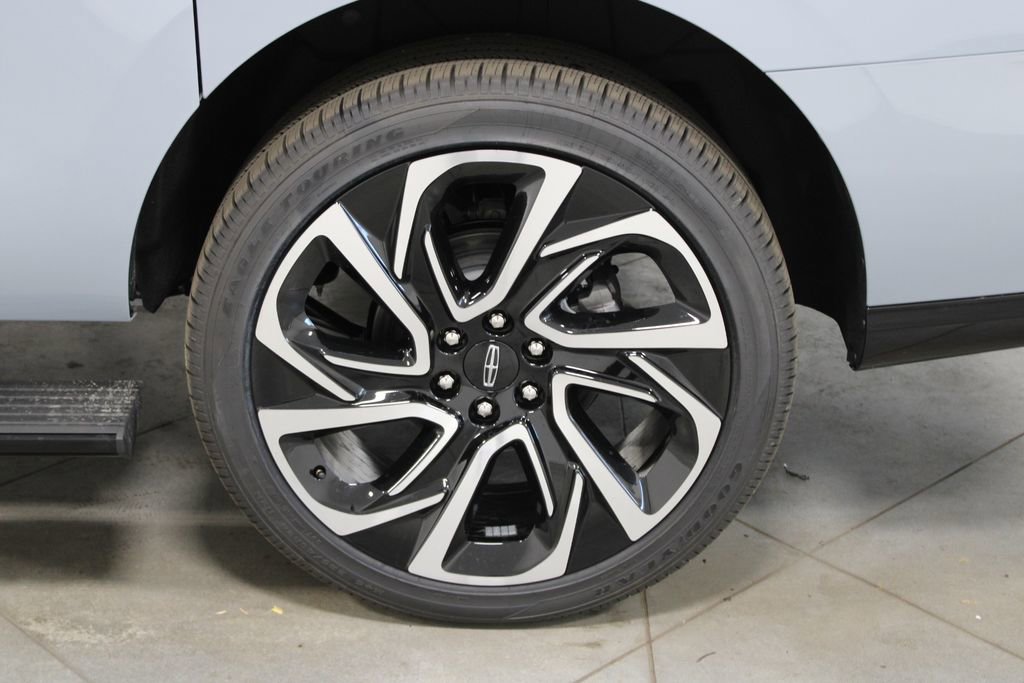 New 2026 Lincoln Navigator L Reserve image 18