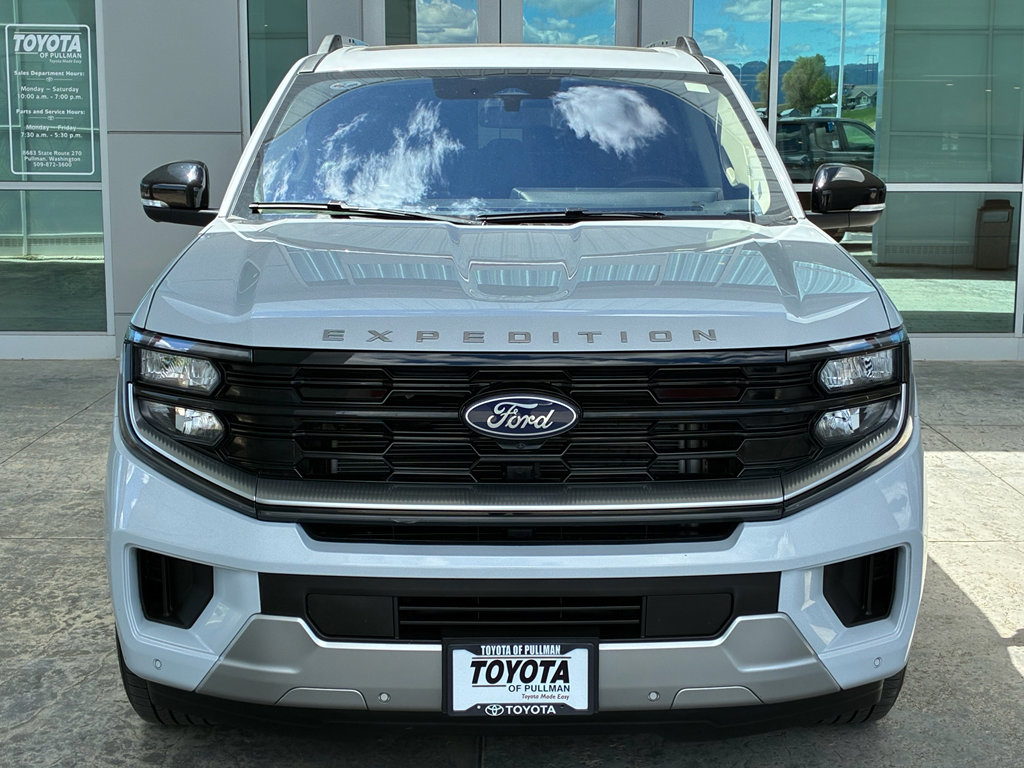 Used 2025 Ford Expedition Platinum AWD/4WD image 3
