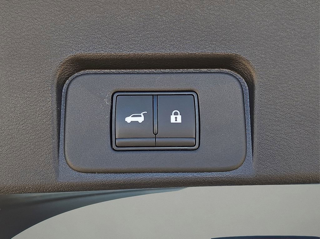 Used 2026 Nissan Rogue SV image 12