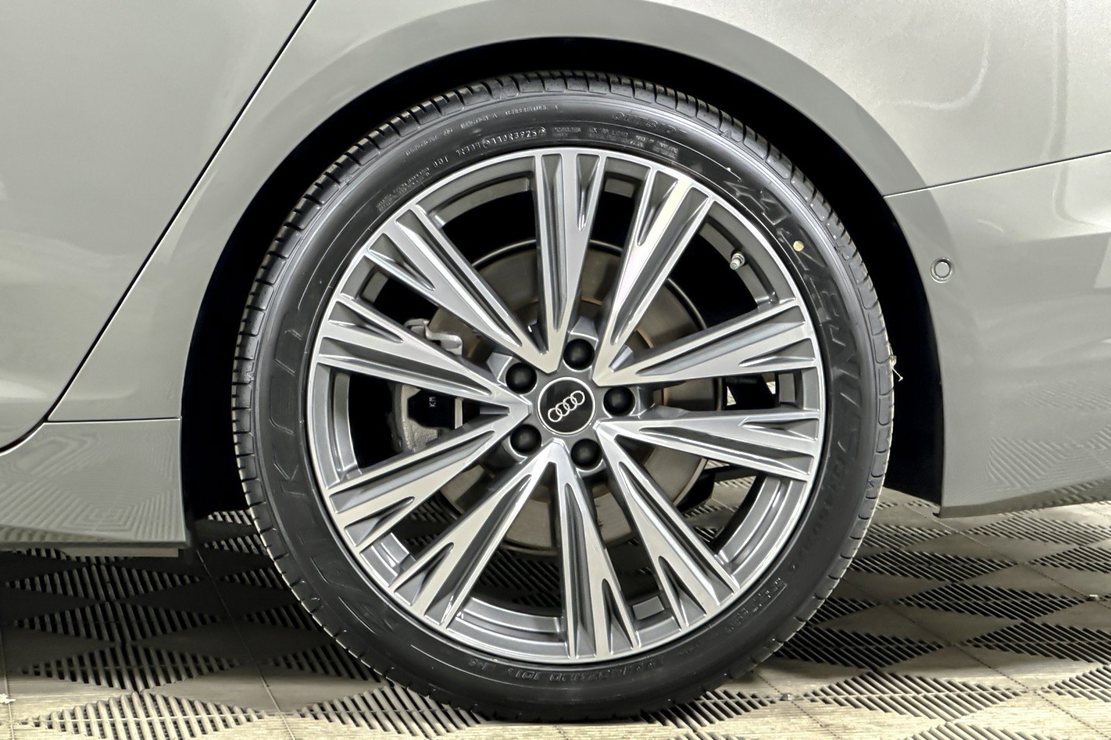 Used 2023 Audi A6 2.0T Premium w/ Convenience Package image 24