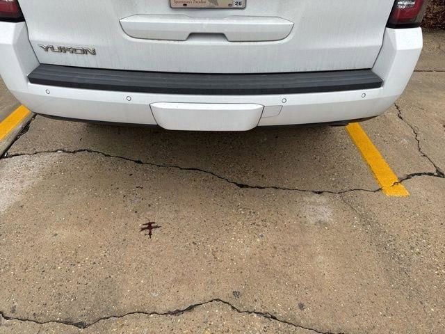 Used 2017 GMC Yukon SLE w/ SLE Value Package image 9