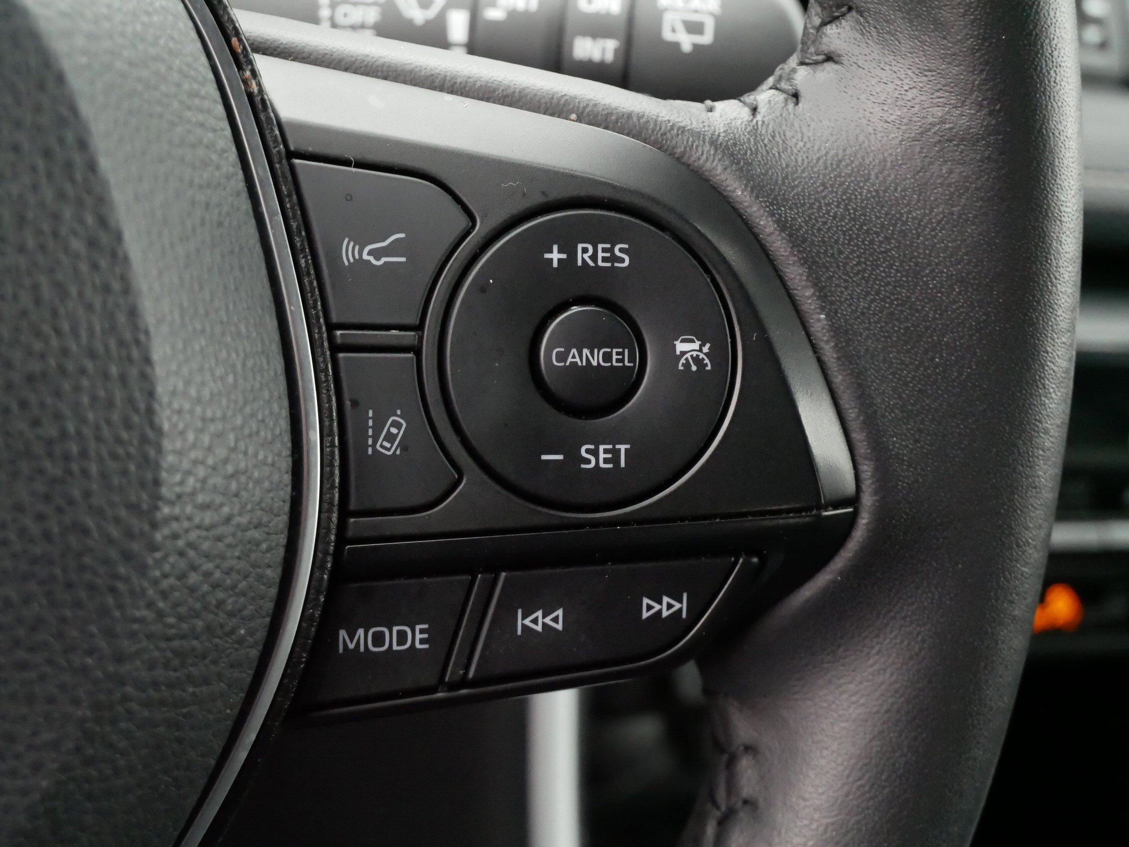 Certified 2025 Toyota RAV4 XLE Premium image 25