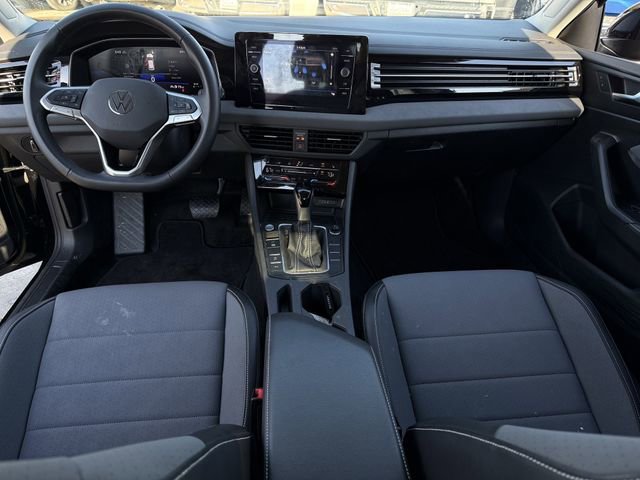 Used 2025 Volkswagen Jetta SE image 8
