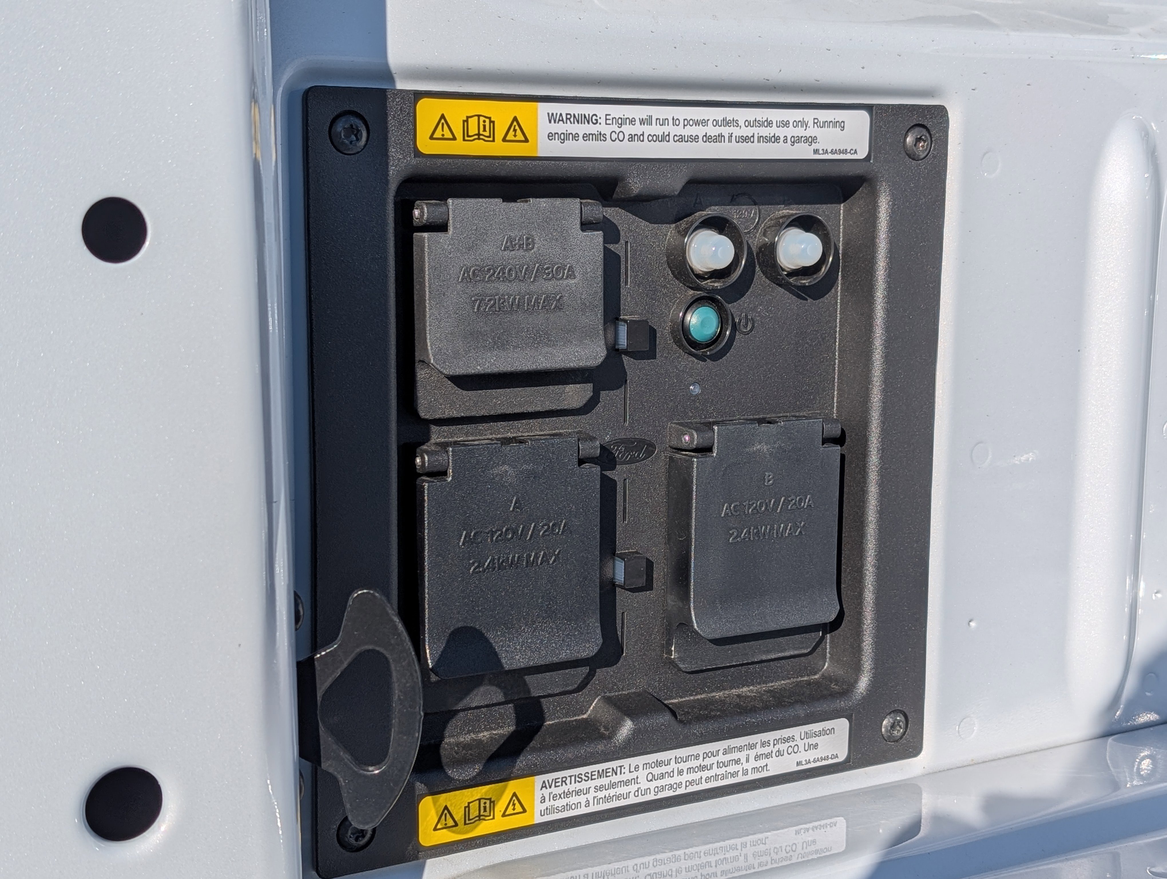 New 2025 Ford F150 Lariat w/ Equipment Group 501A Mid image 9