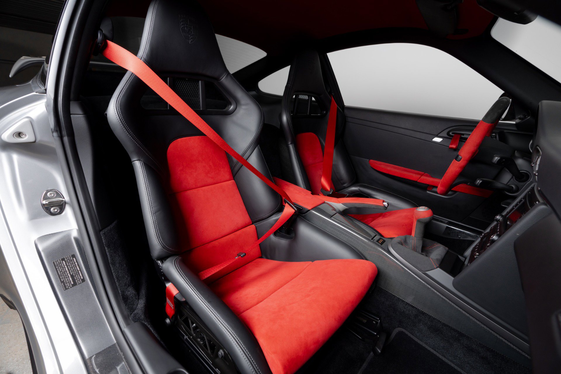 Used 2011 Porsche 911 GT2 RS image 38