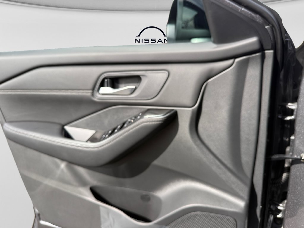 New 2027 Nissan Rogue Dark Armor AWD/4WD image 28