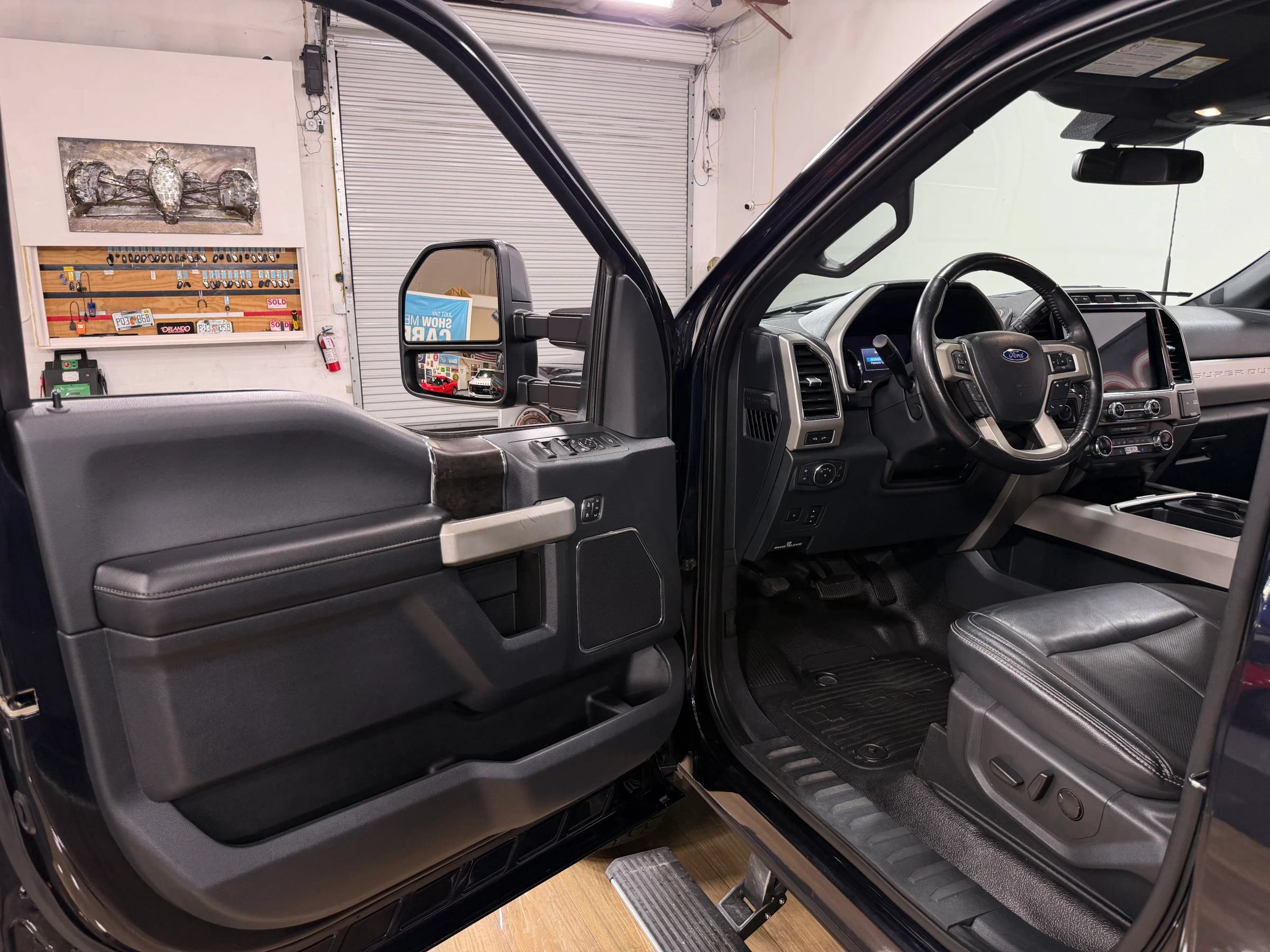 Used 2022 Ford F350 Lariat w/ Lariat Ultimate Package AWD/4WD image 13