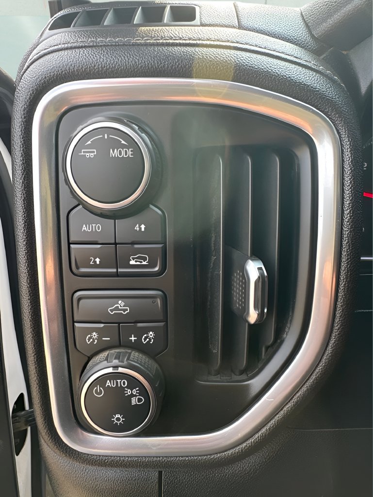 Used 2021 Chevrolet Silverado 1500 LT AWD/4WD image 23