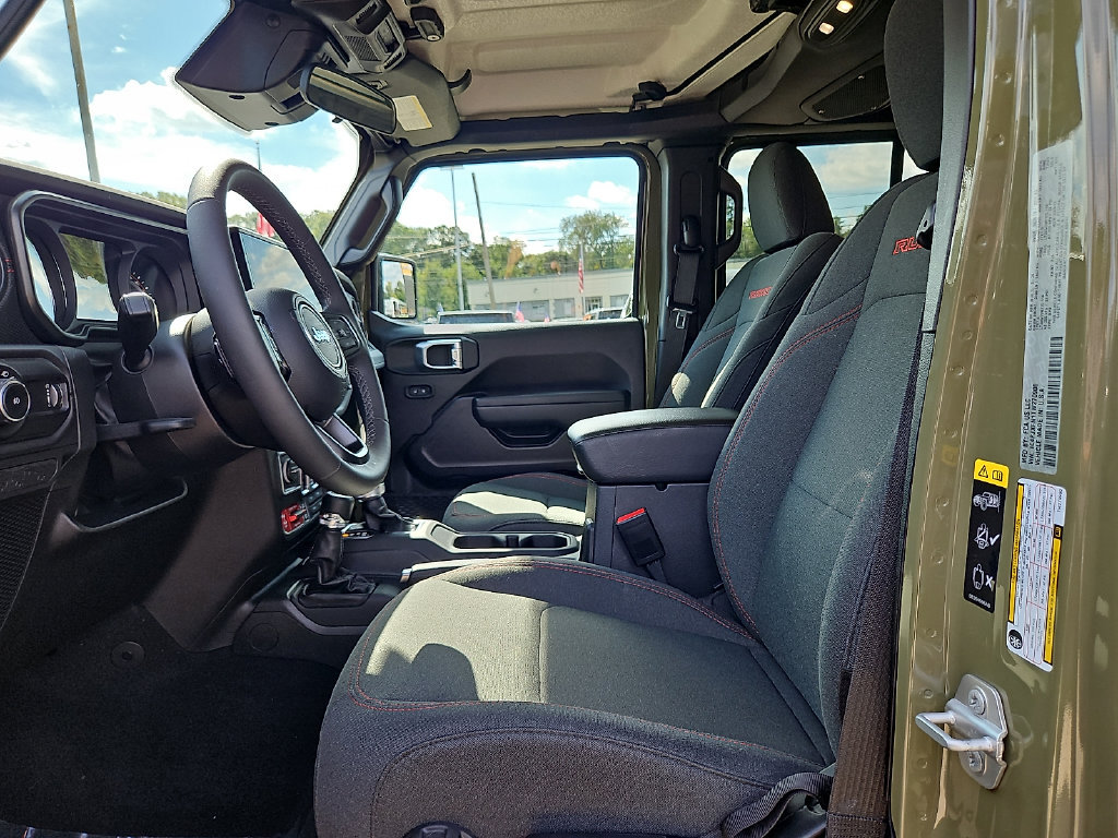 Used 2026 Jeep Wrangler Unlimited Rubicon AWD/4WD image 14