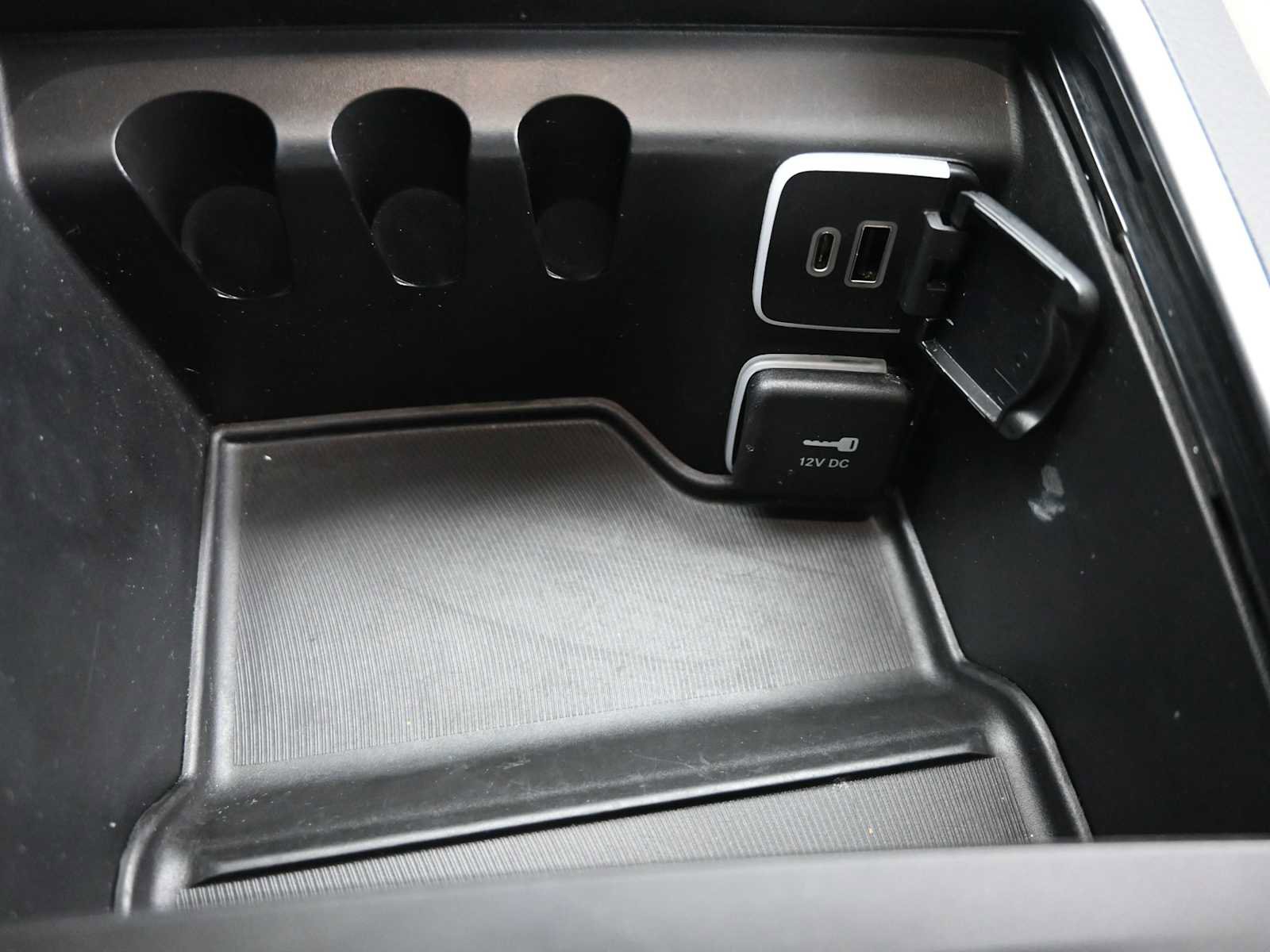 Used 2021 Chrysler Pacifica Limited w/ Uconnect Theater Family Group image 20