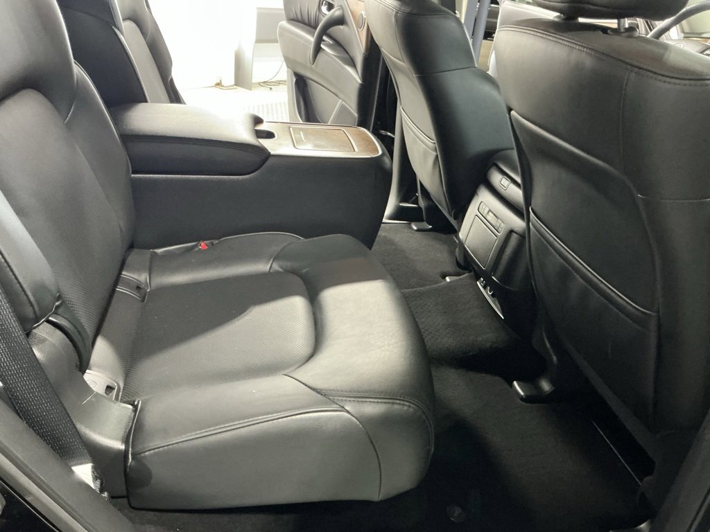 Used 2024 Nissan Armada SL w/ Captain's Chairs Package image 27