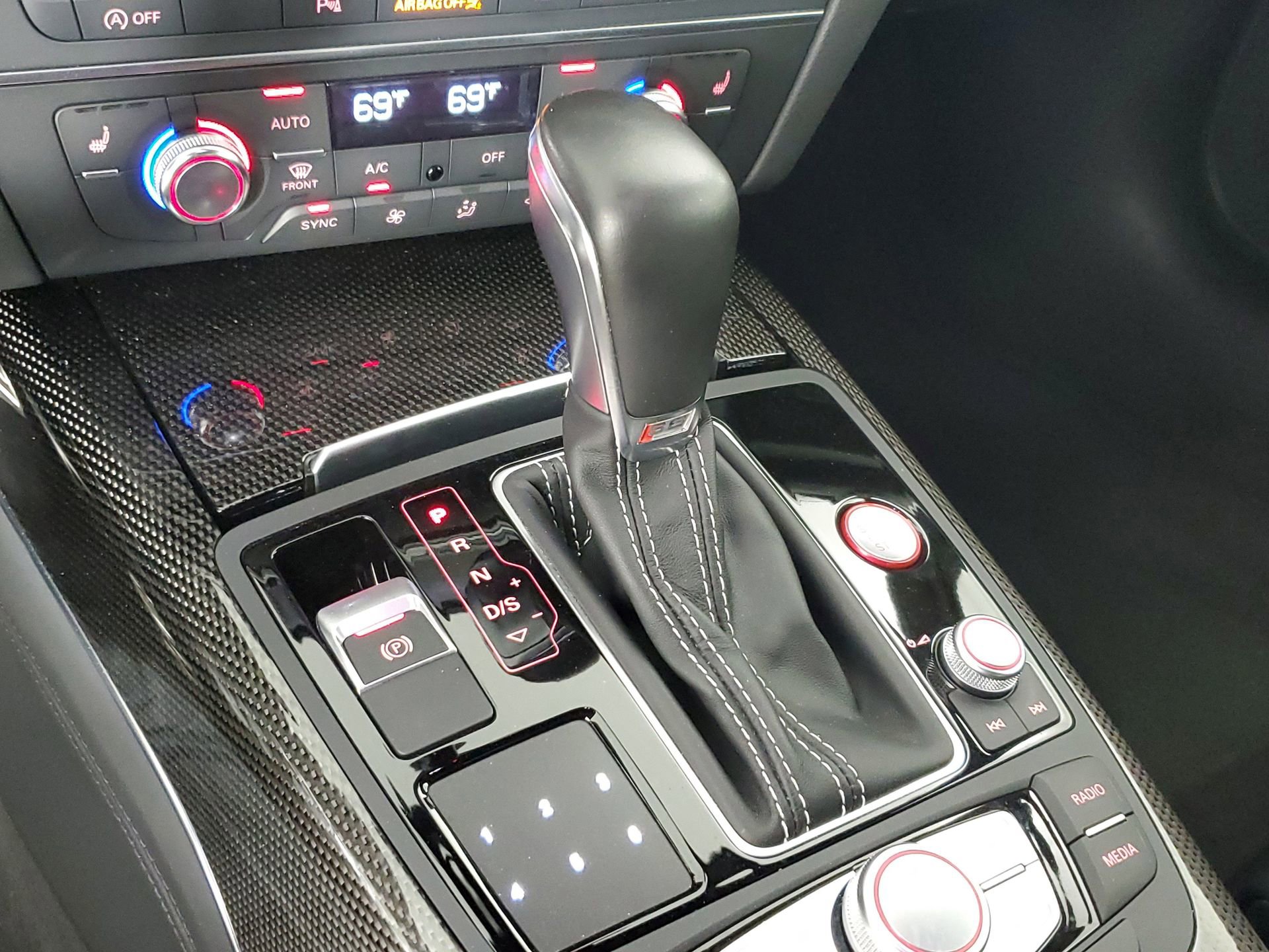 Used 2016 Audi S6 Prestige w/ Prestige Package image 41