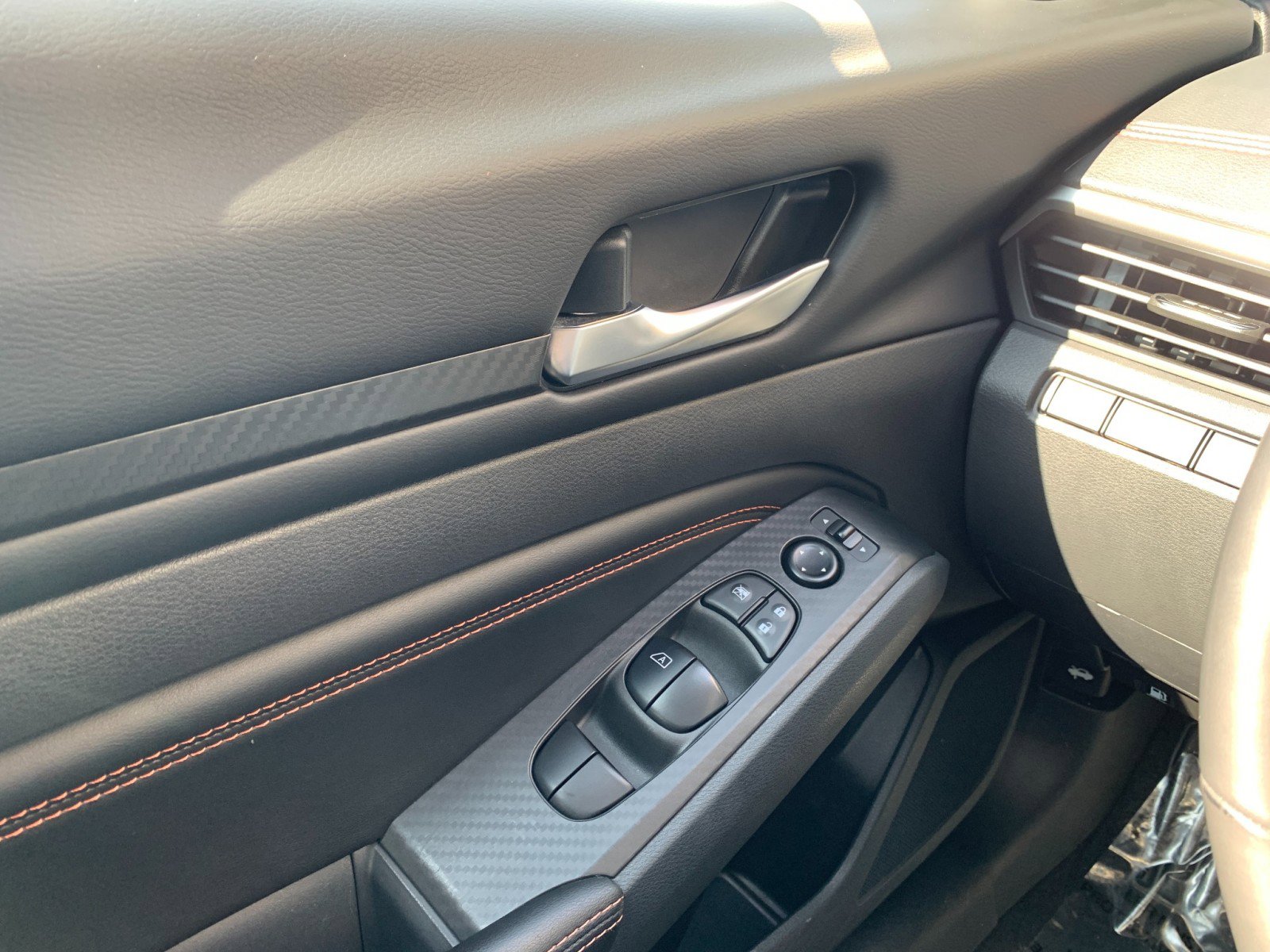 Used 2022 Nissan Altima 2.5 SR image 11