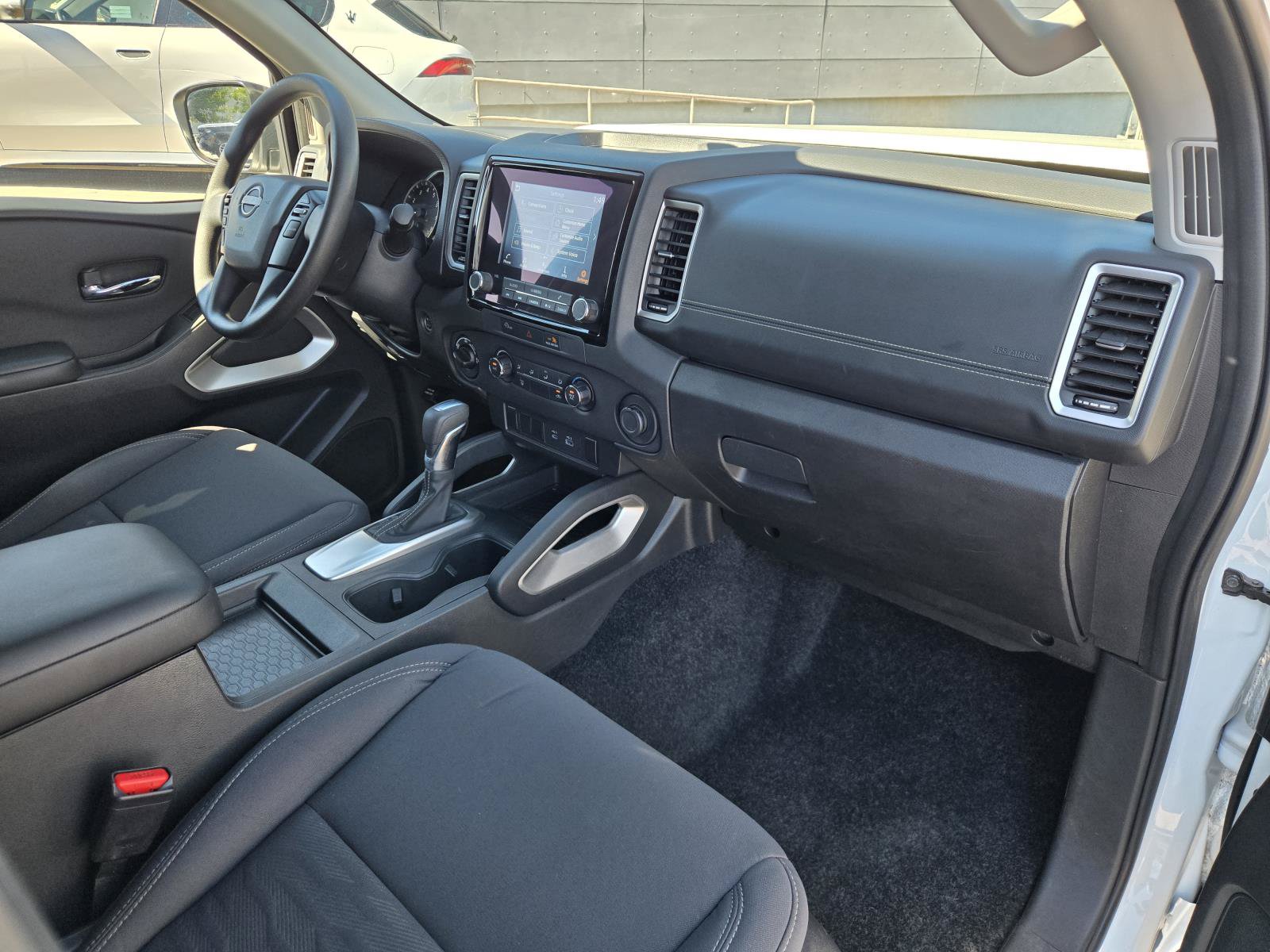 Used 2024 Nissan Frontier SV w/ Tow Package AWD/4WD image 31