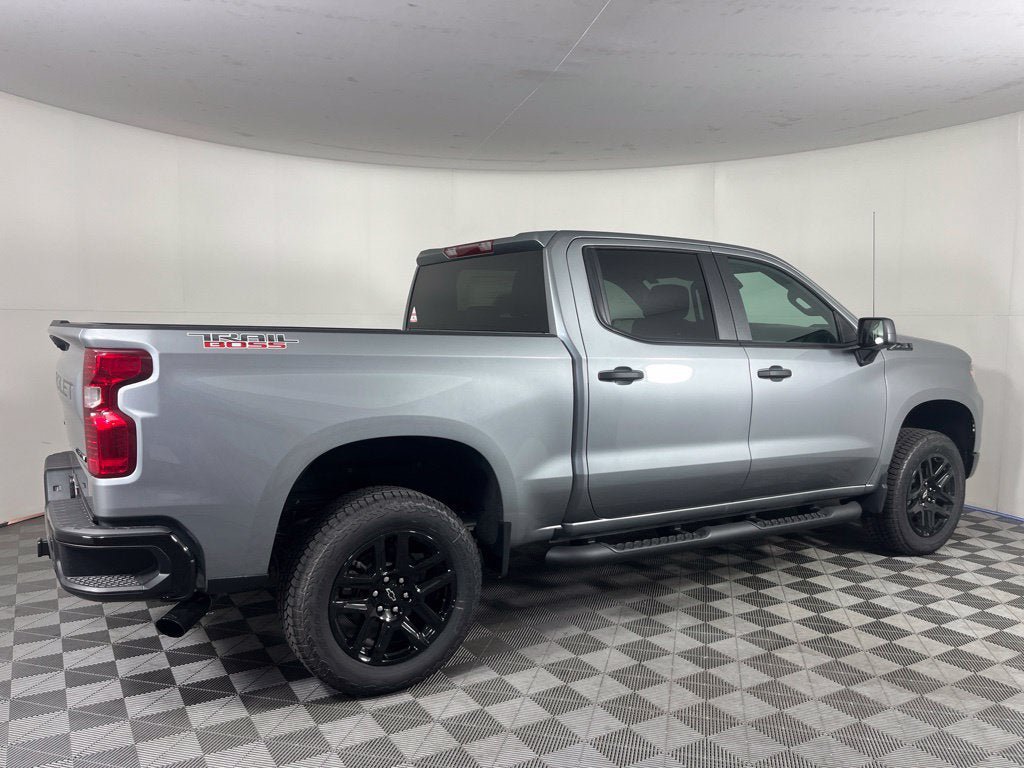 New 2026 Chevrolet Silverado 1500 Custom Trail Boss w/ Turbomax Blackout Package AWD/4WD image 3