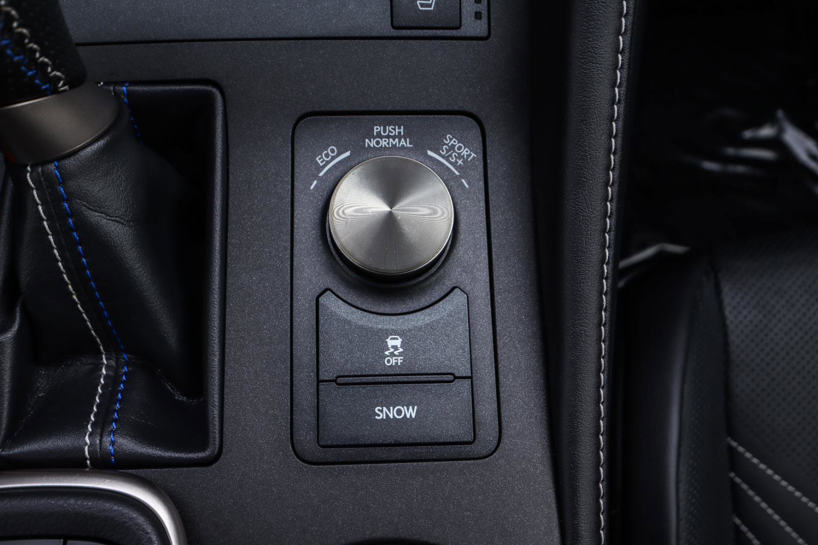 Used 2016 Lexus RC F image 31