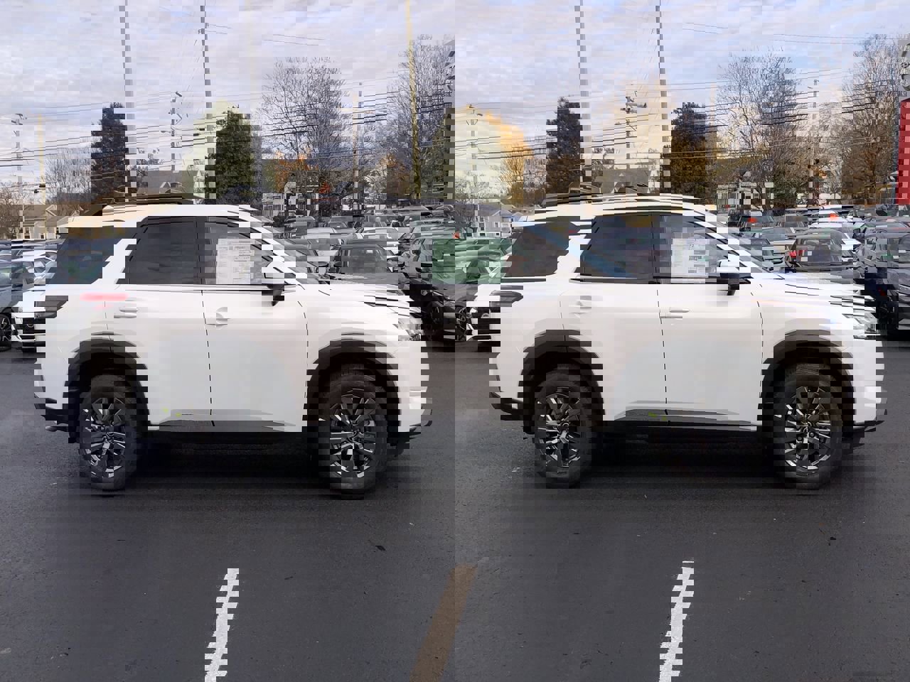 New 2025 Nissan Pathfinder SV image 14