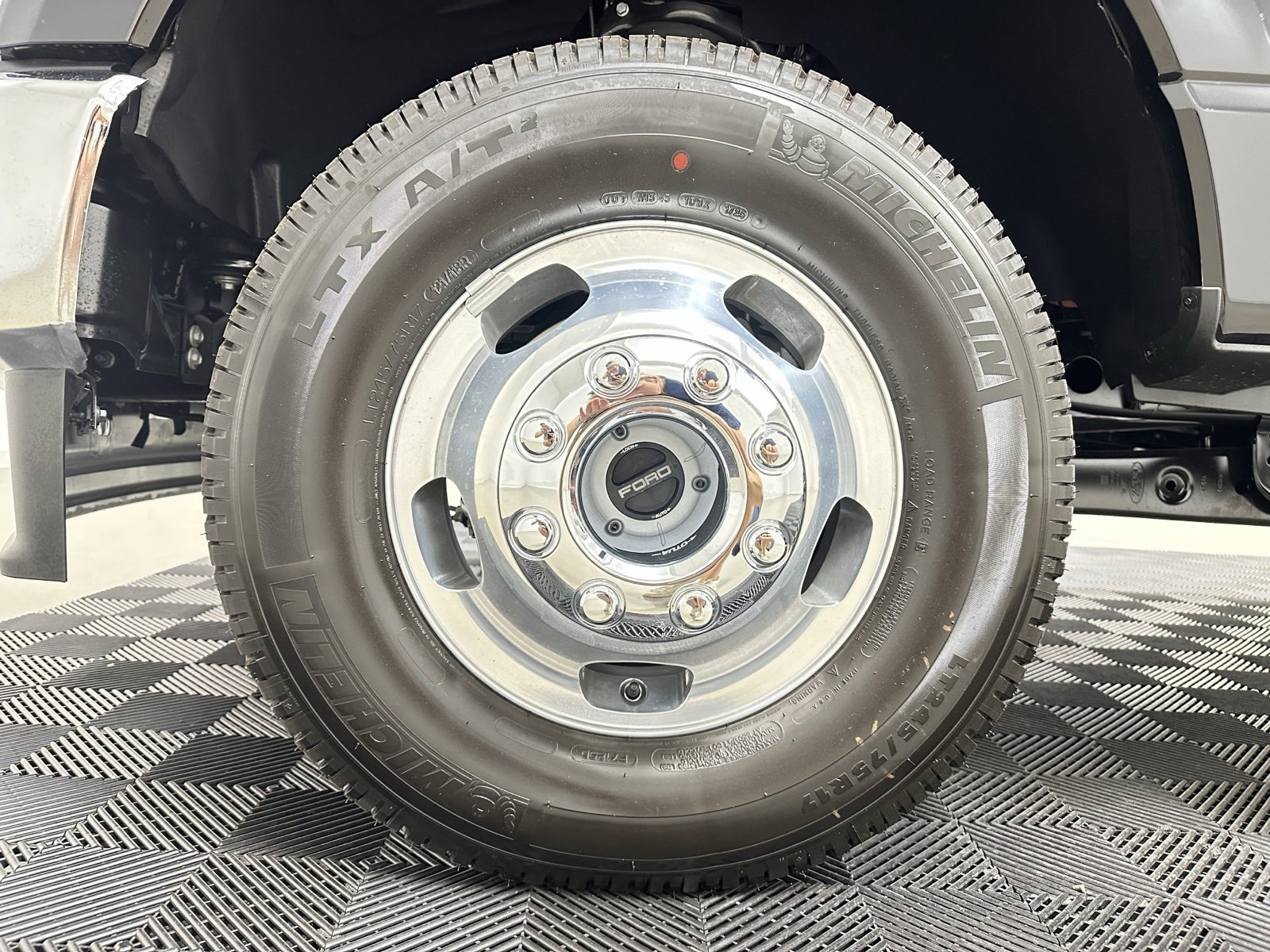 New 2025 Ford F350 XL w/ XL Chrome Package image 4