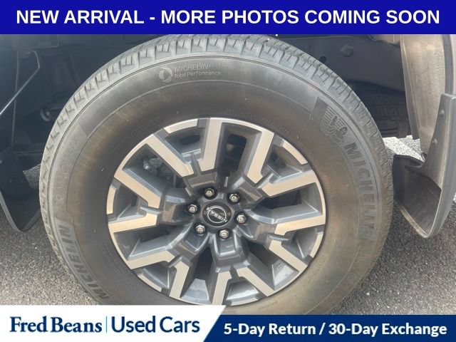 Used 2023 Nissan Frontier SV w/ Technology Package AWD/4WD image 11