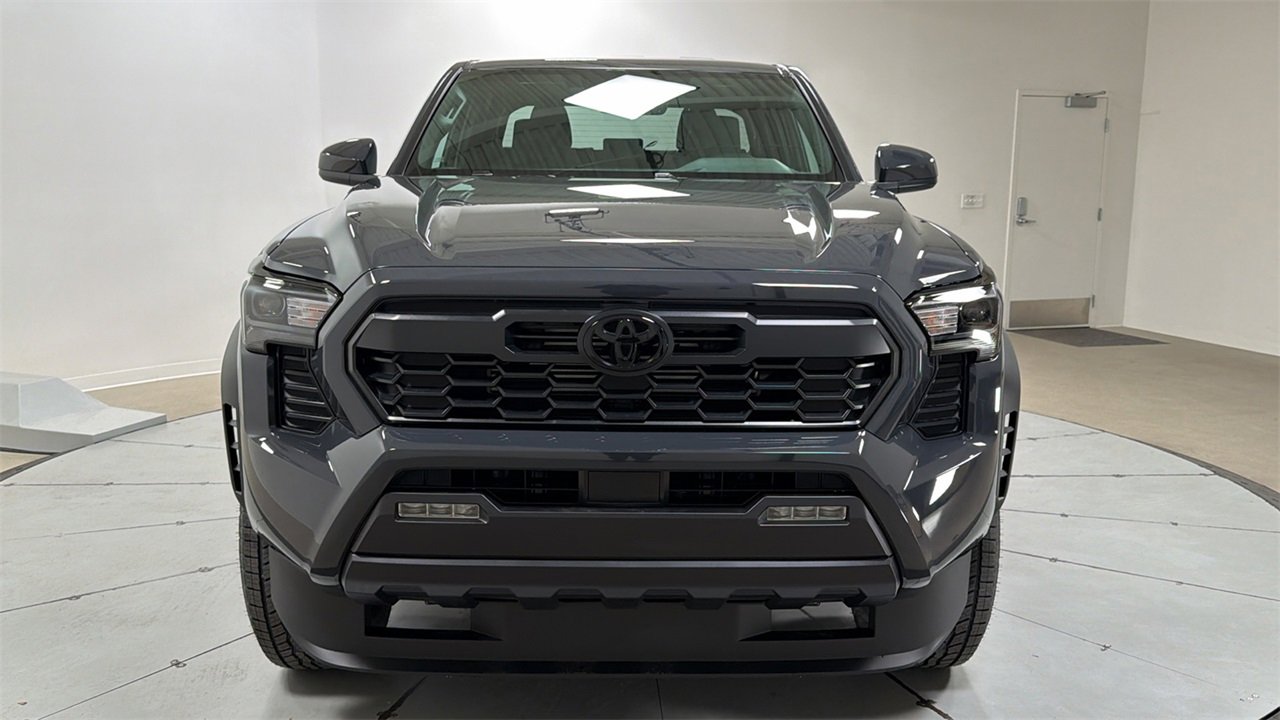 New 2026 Toyota Tacoma TRD Off-Road video 2