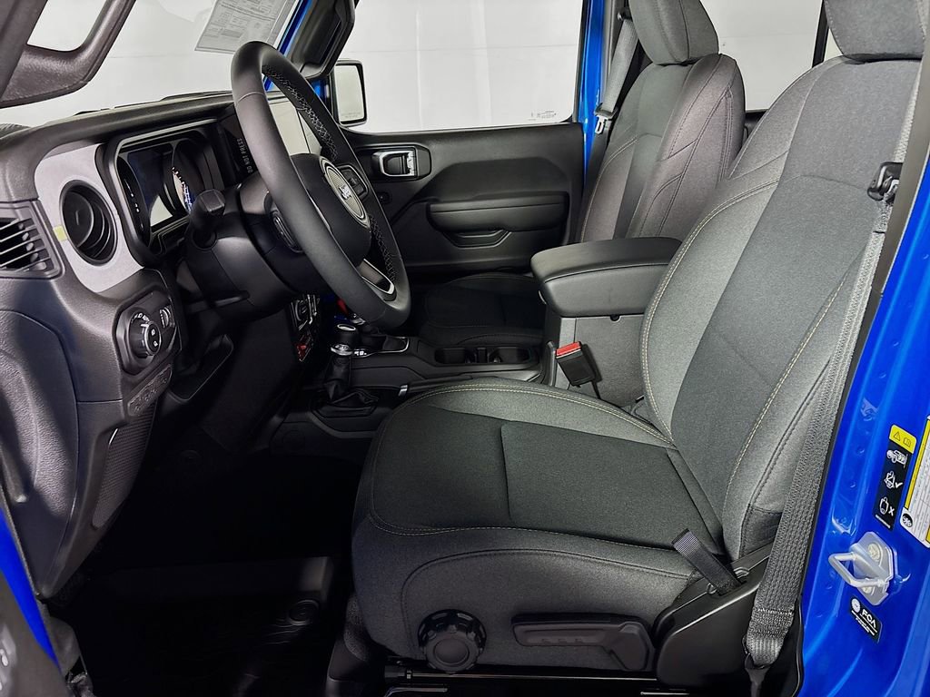 New 2025 Jeep Gladiator Willys image 11