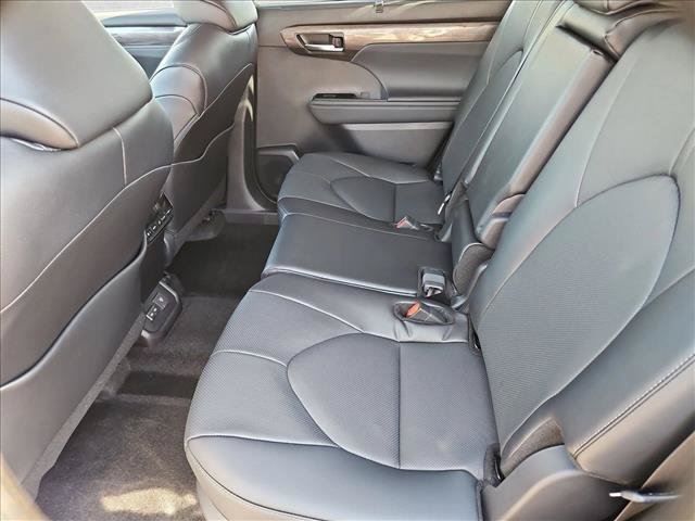 New 2026 Toyota Highlander Limited AWD/4WD image 15