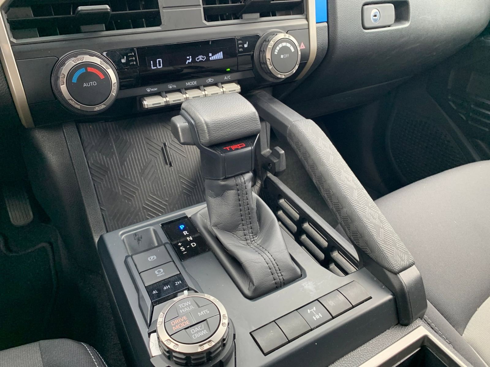 Used 2025 Toyota Tacoma SR image 40