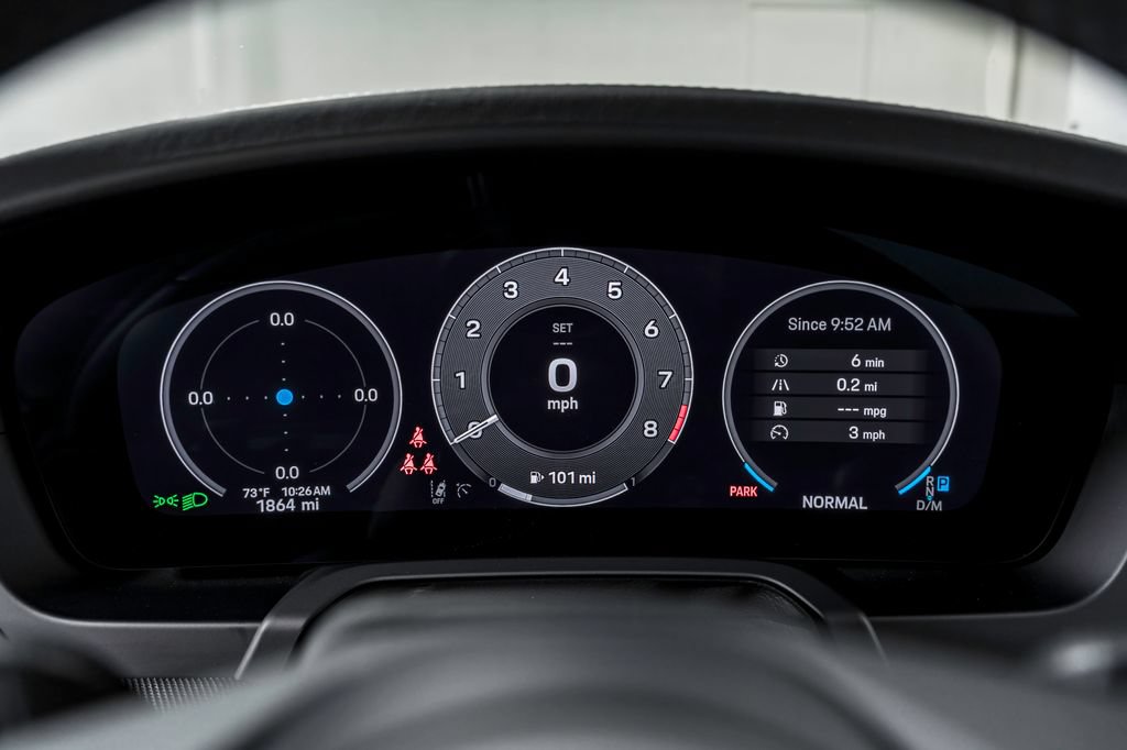 Used 2025 Porsche 911 Carrera RWD image 16
