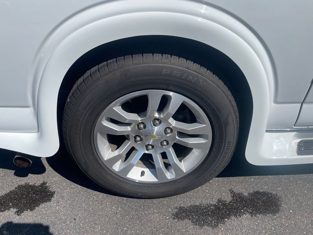 Used 2014 Chevrolet Express 1500 AWD image 11
