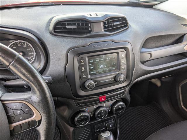 Used 2015 Jeep Renegade Latitude w/ Popular Equipment Group image 11