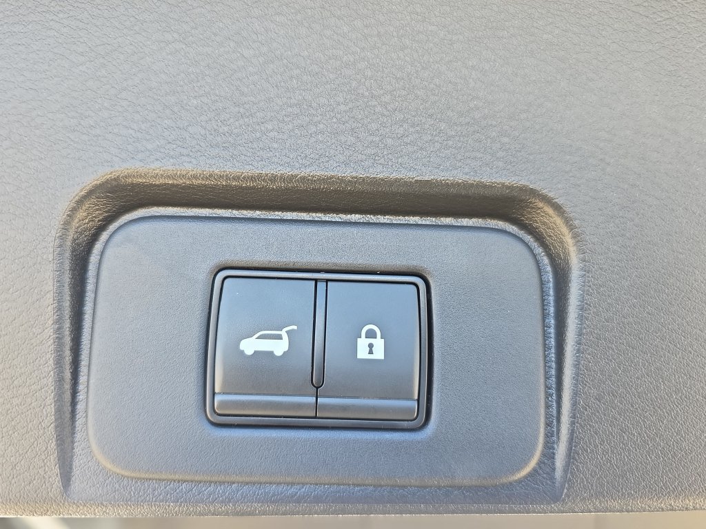 Used 2024 Nissan Rogue SL w/ SL Premium Package FWD image 14