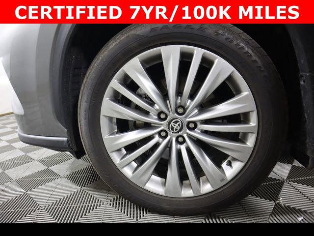 Used 2025 Toyota Highlander Platinum AWD/4WD image 29