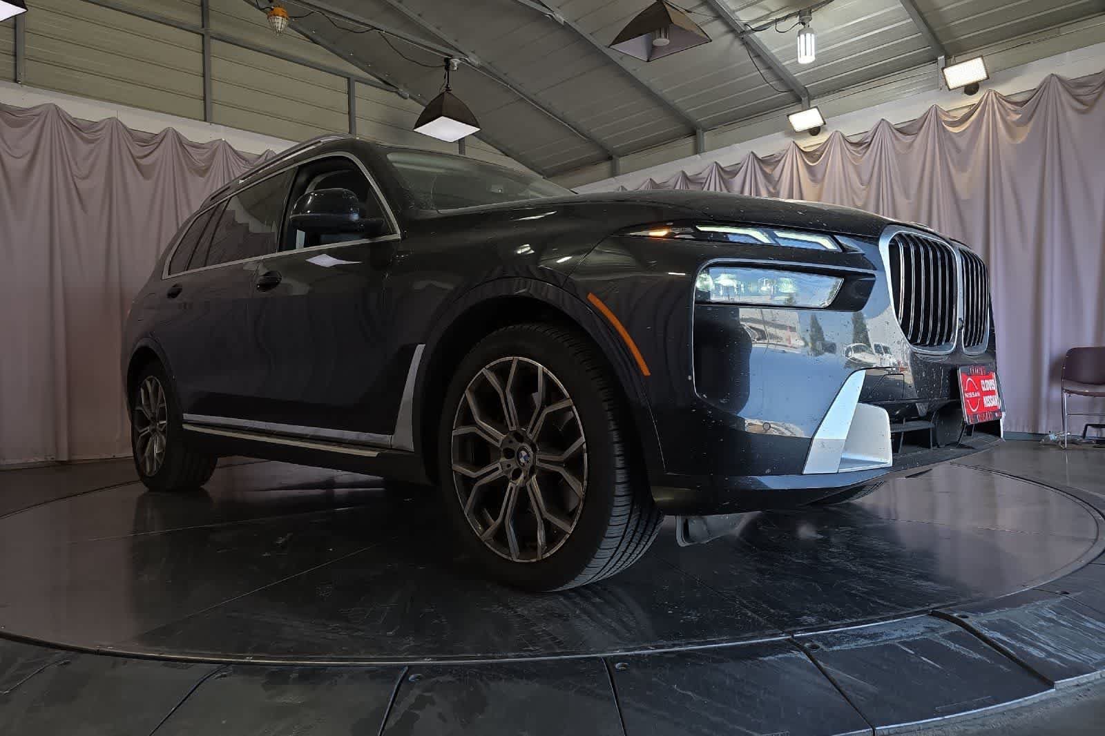 Used 2025 BMW X7 xDrive40i AWD/4WD image 10
