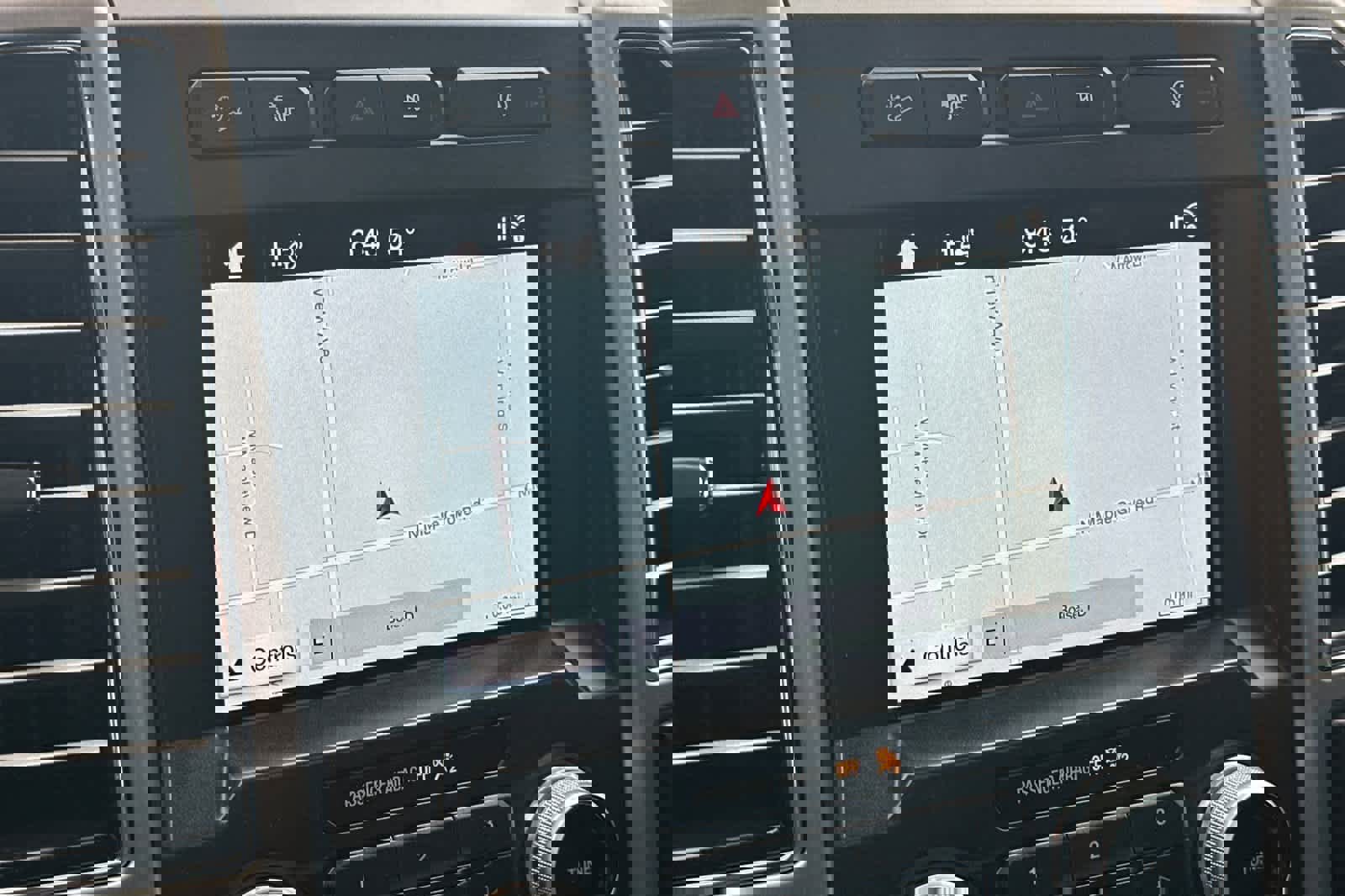 Certified 2018 Ford F150 Platinum w/ Equipment Group 701A Luxury image 18