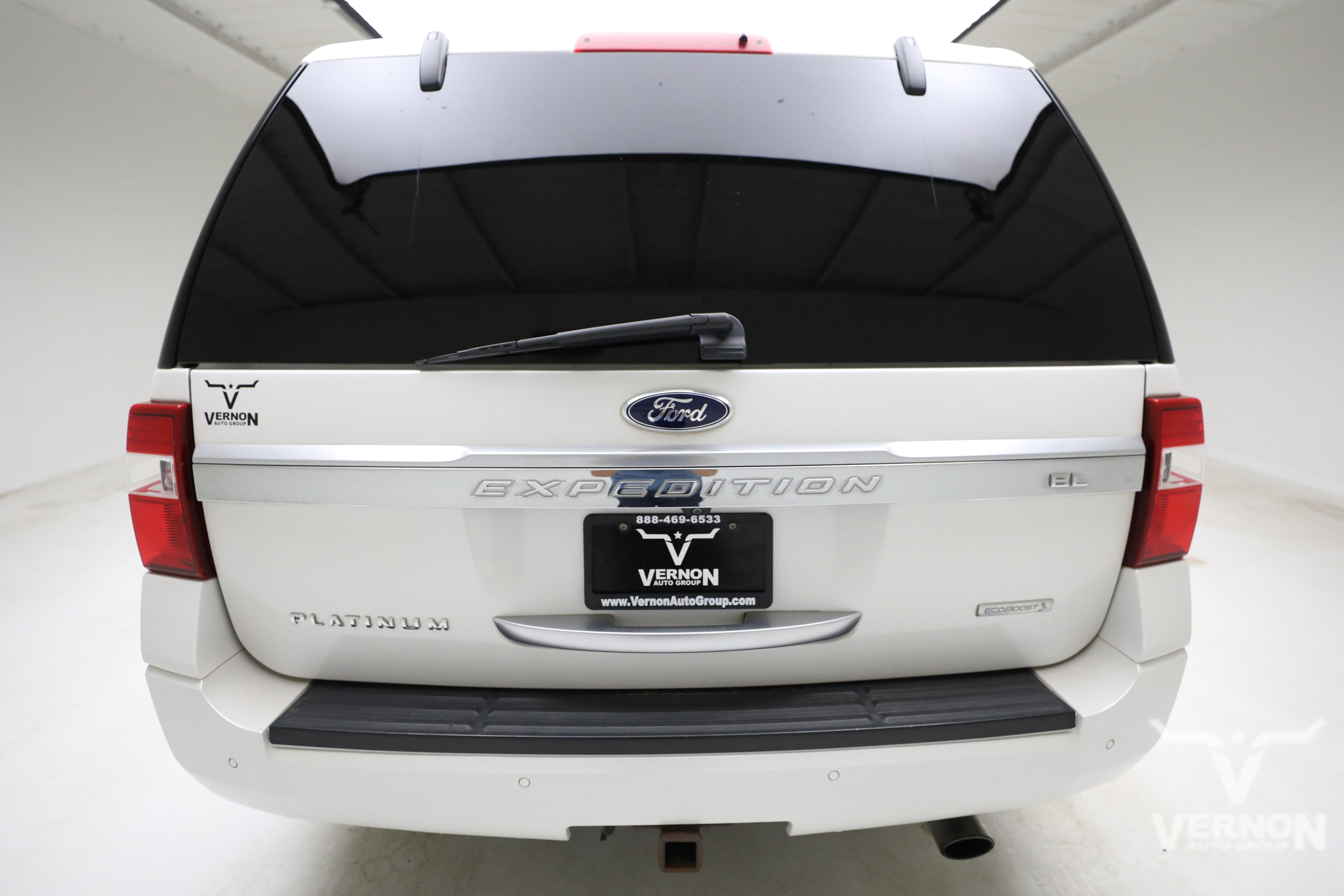 Used 2015 Ford Expedition EL Platinum image 4