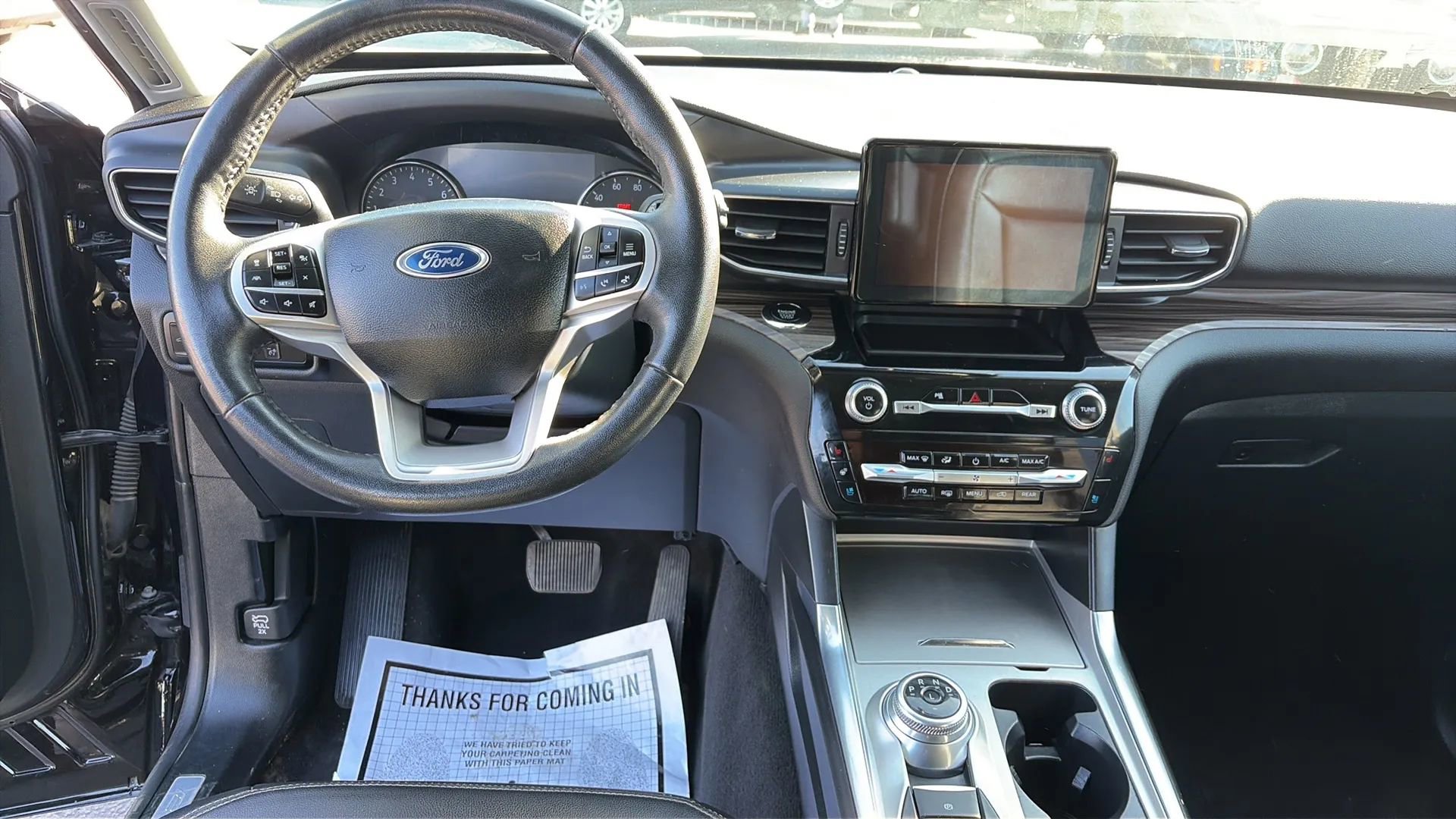 Used 2024 Ford Explorer Limited w/ Equipment Group 301A image 18