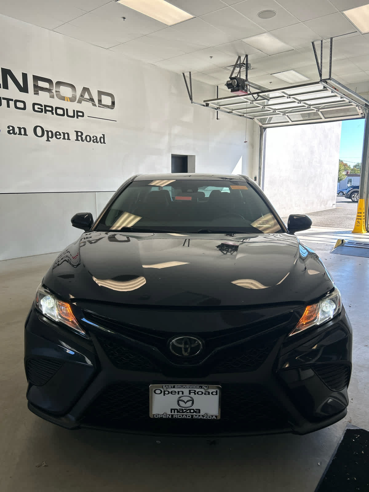Used 2018 Toyota Camry SE