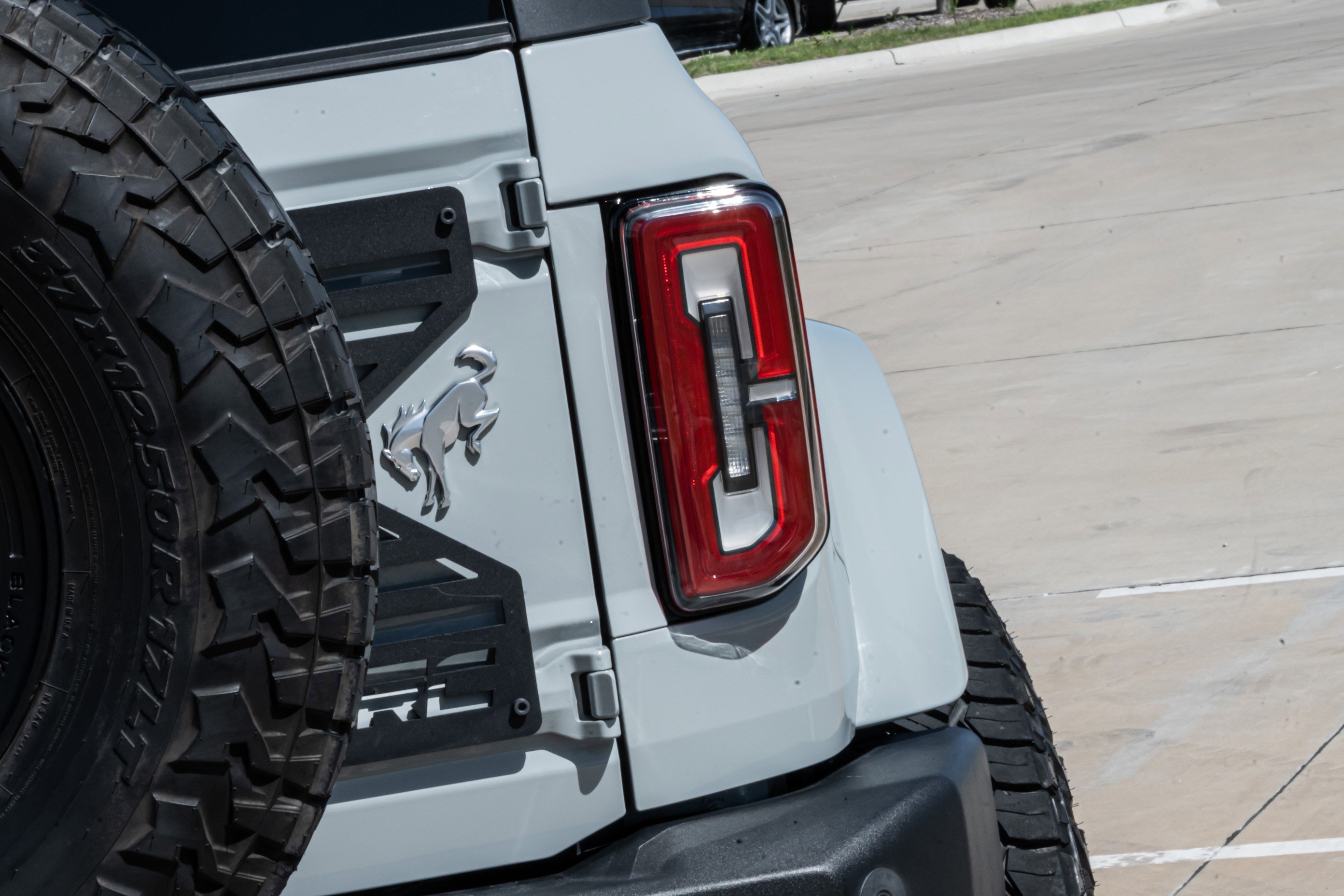 Used 2023 Ford Bronco Outer Banks AWD/4WD image 8