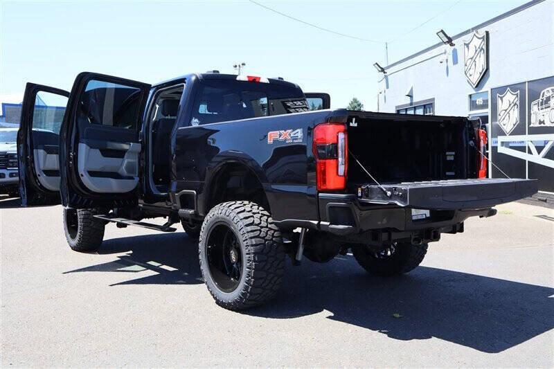 Used 2023 Ford F350 Limited w/ FX4 Off-Road Package AWD/4WD image 38