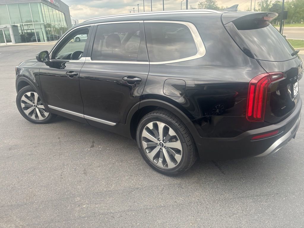 Used 2020 Kia Telluride EX w/ EX Premium Package FWD image 5