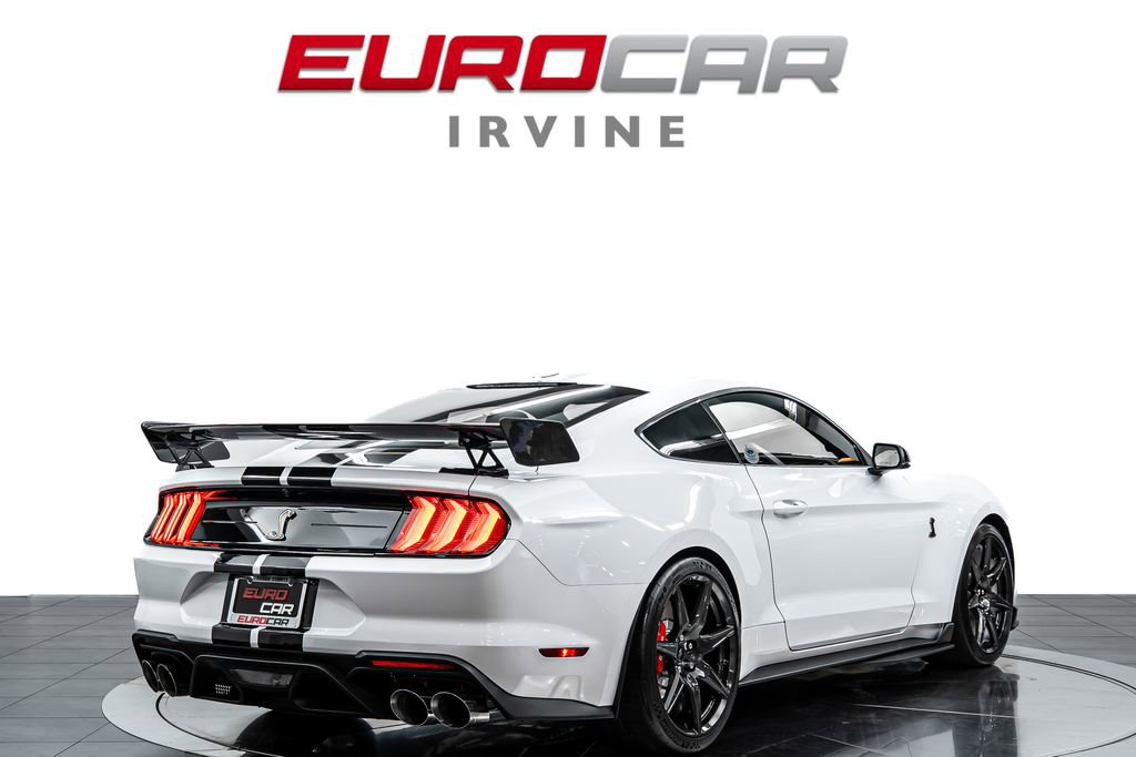 Used 2021 Ford Mustang Shelby GT500 w/ Carbon Fiber Track Pack RWD image 5