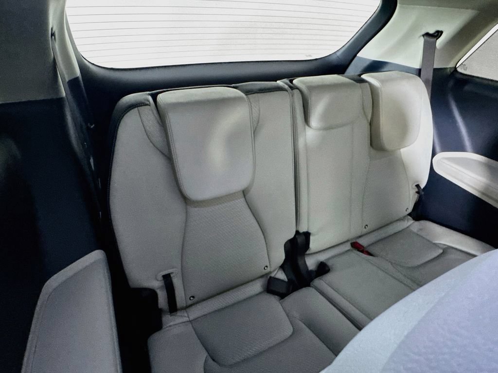 Used 2025 Kia Carnival SX Prestige FWD image 36